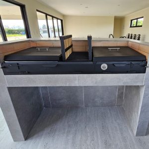 Parrilla Argentina en doble sistema de elevación frontal en estructura de fierro